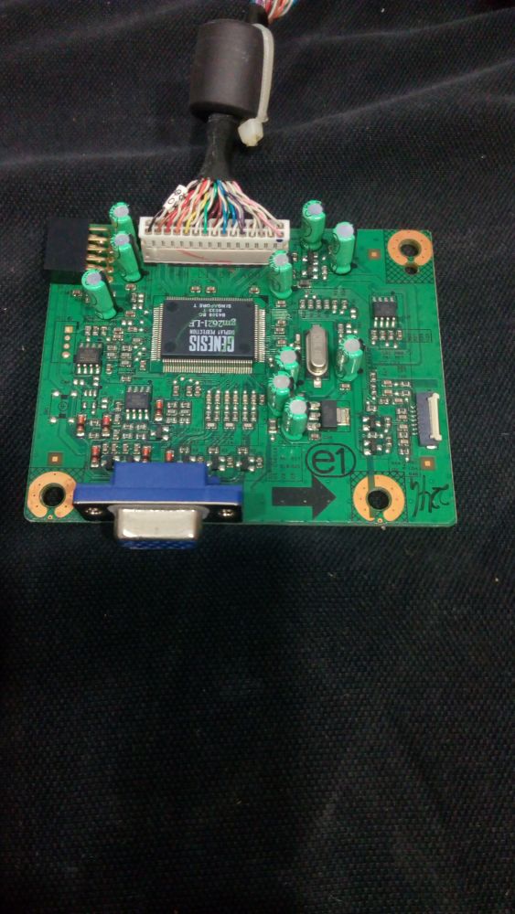  DELL   E176FPb VGA KART 4H.L1Y01.A00